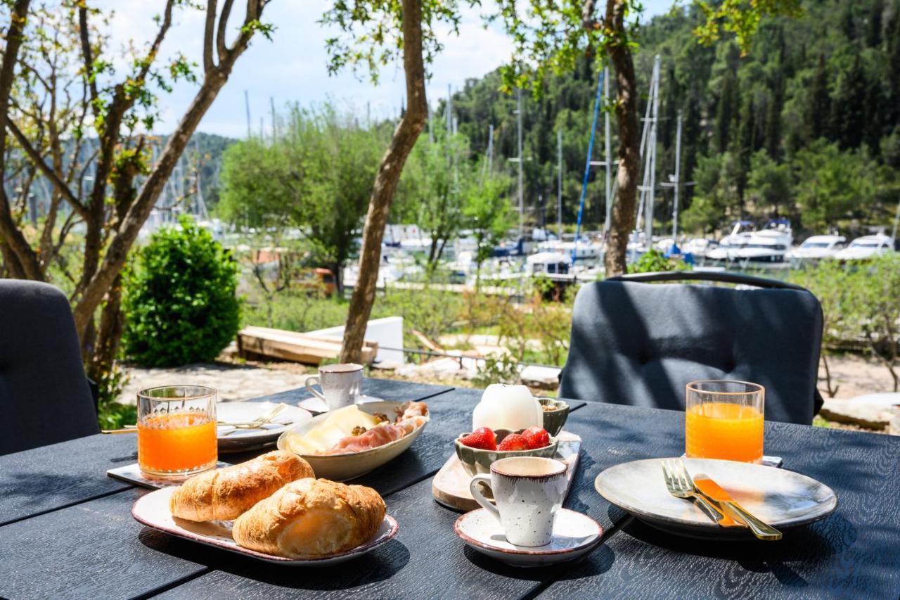 Mila And Jurija Formenti 2 Apartments In Heart Of Nautic Marina, With Heated Swimming Pool, Bikes, Sup, Kajak 斯克拉丁 外观 照片