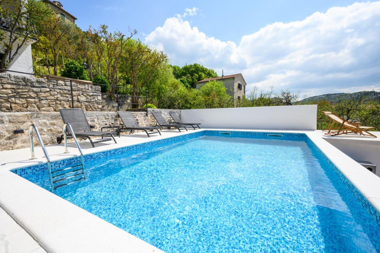 Mila And Jurija Formenti 2 Apartments In Heart Of Nautic Marina, With Heated Swimming Pool, Bikes, Sup, Kajak 斯克拉丁 外观 照片