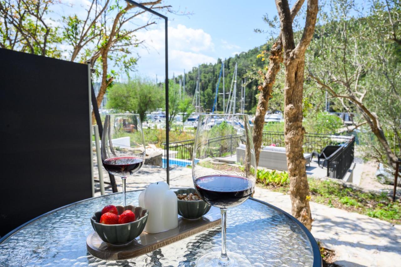 Mila And Jurija Formenti 2 Apartments In Heart Of Nautic Marina, With Heated Swimming Pool, Bikes, Sup, Kajak 斯克拉丁 外观 照片