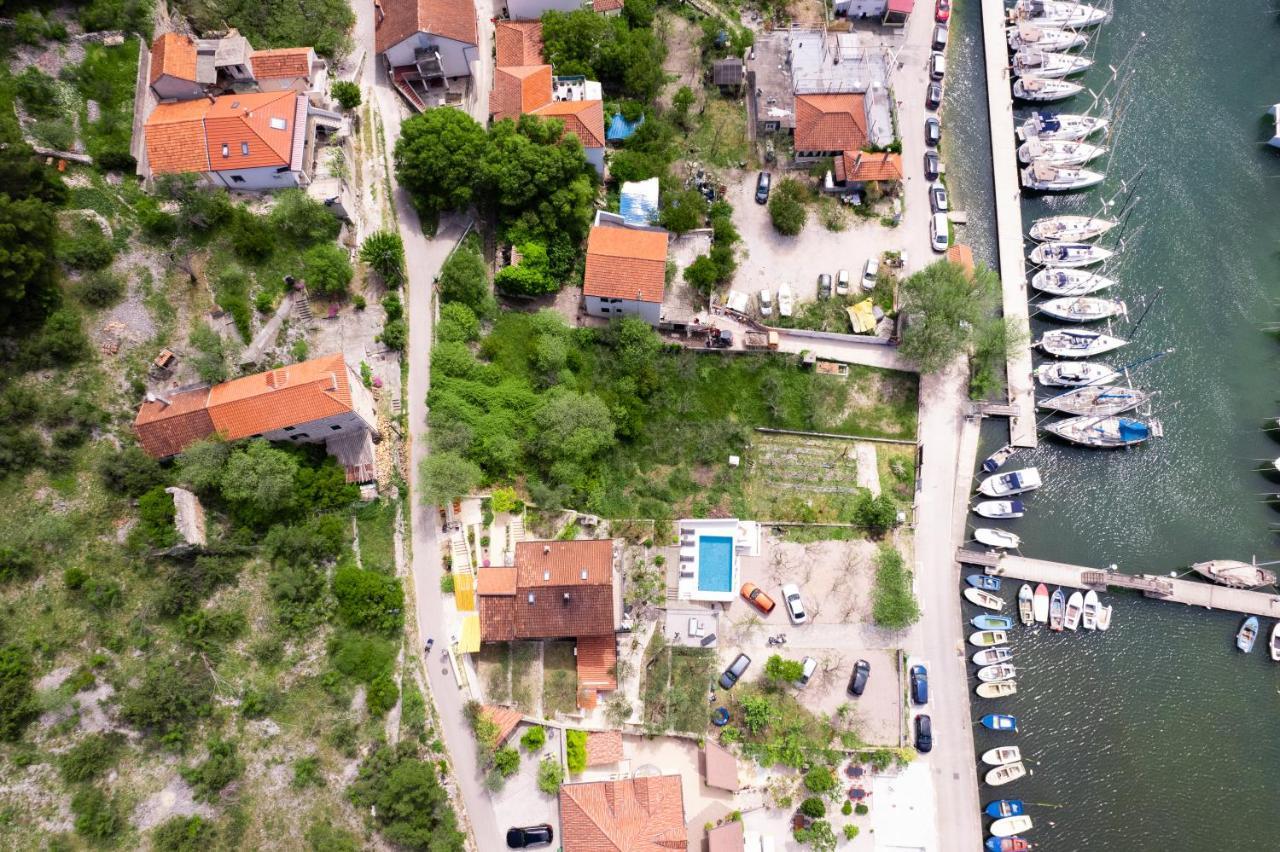 Mila And Jurija Formenti 2 Apartments In Heart Of Nautic Marina, With Heated Swimming Pool, Bikes, Sup, Kajak 斯克拉丁 外观 照片